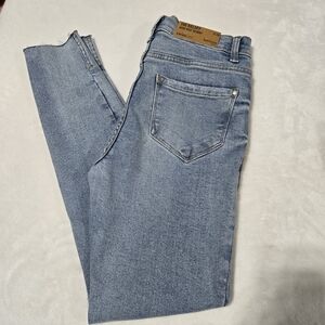 Kensie Light Blue High-Rise Straight Leg Jeans